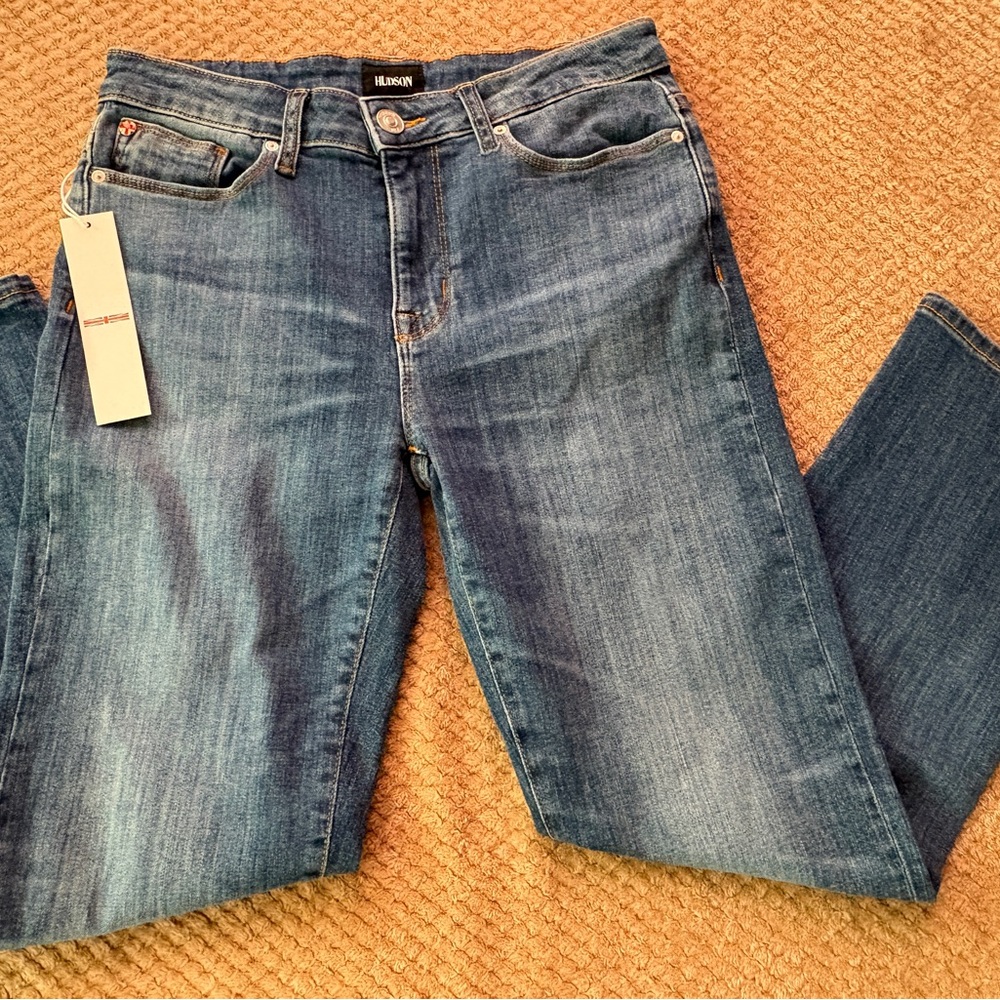 NWT! Hudson Jeans Natalie-Midrise  Straight Crop Leg in  Blue